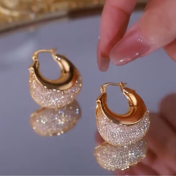 Pavé zircon earrings! Very sparkly! - Picture 1 of 2